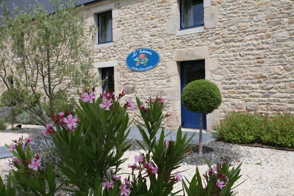 Hotel - Restaurant L'Hortensia Noyalo Eksteriør bilde